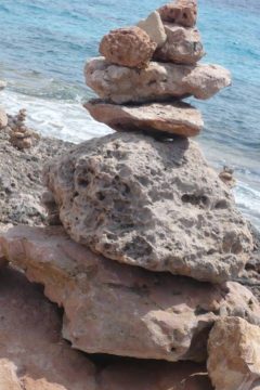 Resilienz Steine am Strand Mallorca (Klein)